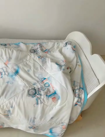 91家纺网 家纺一手货源 找家纺 艾佳宝贝 2025春夏新款A类凉感丝儿童糖果抗菌夏被 航天员