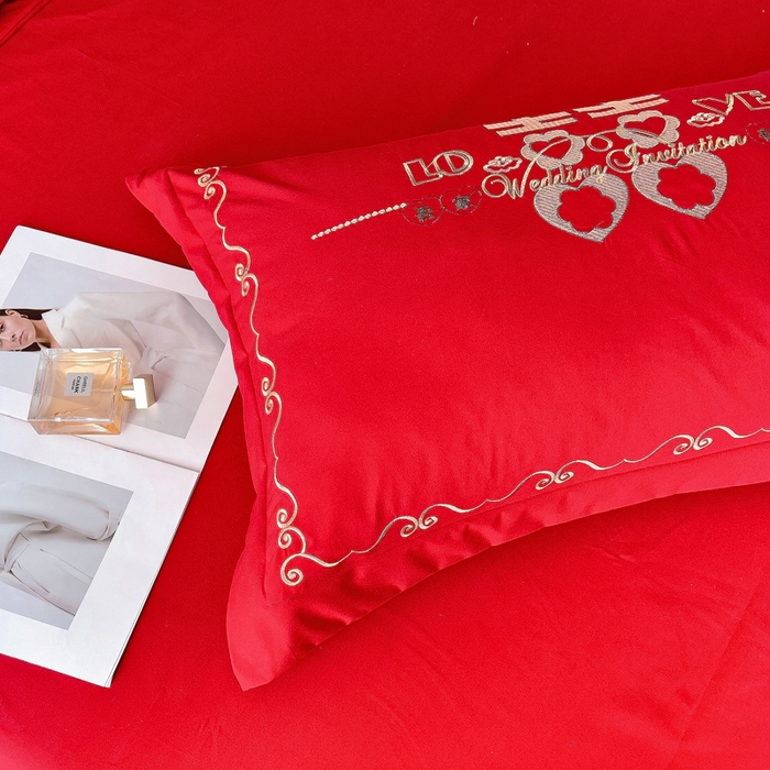 91家纺网 家纺一手货源 找家纺 2025新款100支150克双面长绒棉婚庆绣花四件套 吾家有喜