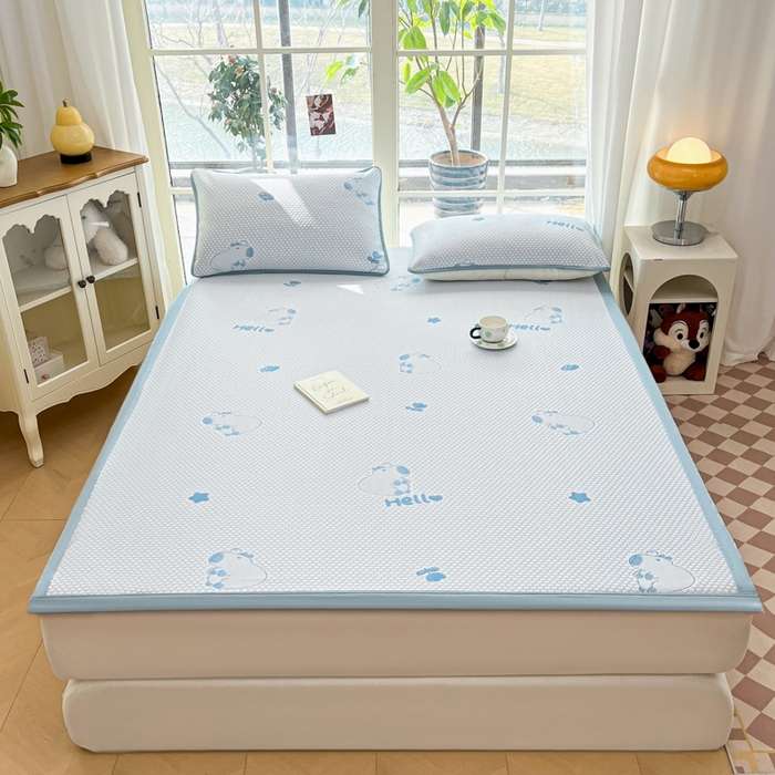 91家纺网 家纺一手货源 找家纺 卡伦2025新款冰丝豆豆凉席床席系列 卡皮巴拉-蓝