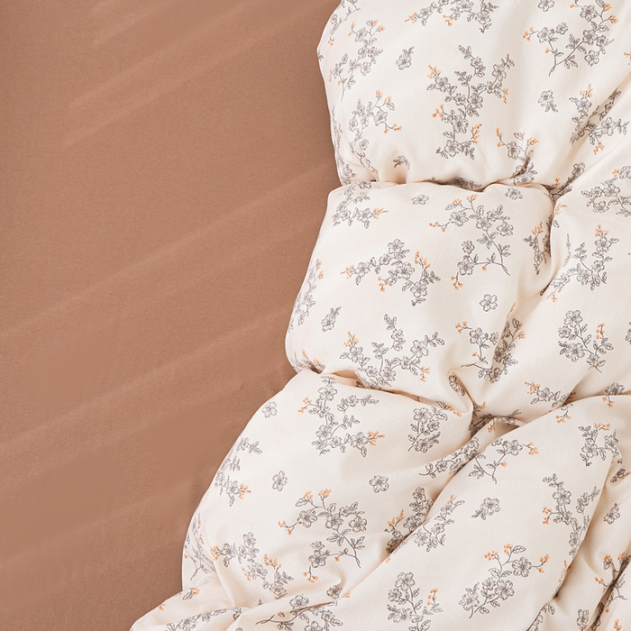 91家纺网 家纺一手货源 找家纺 蕾诺家纺 2025新款直播新款A类有氧提花云纱棉圆角吊边工艺四件套学生三件套 普罗旺斯