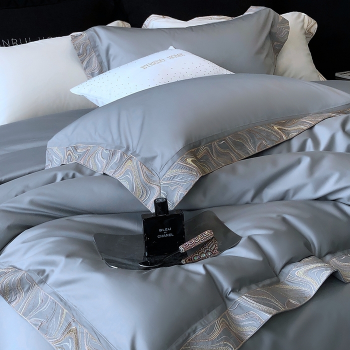 91家纺网 家纺一手货源 找家纺 馨蕊家居 2025新款100s高奢典藏简约全棉系列四件套-棉水漾 水漾-高级灰