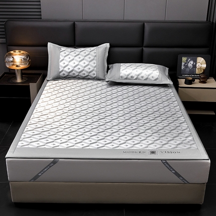 91家纺网 家纺一手货源 找家纺 全季家居 2025新款5A抗菌3D立体冰柔凉感冰丝席 格调-银灰 床席款