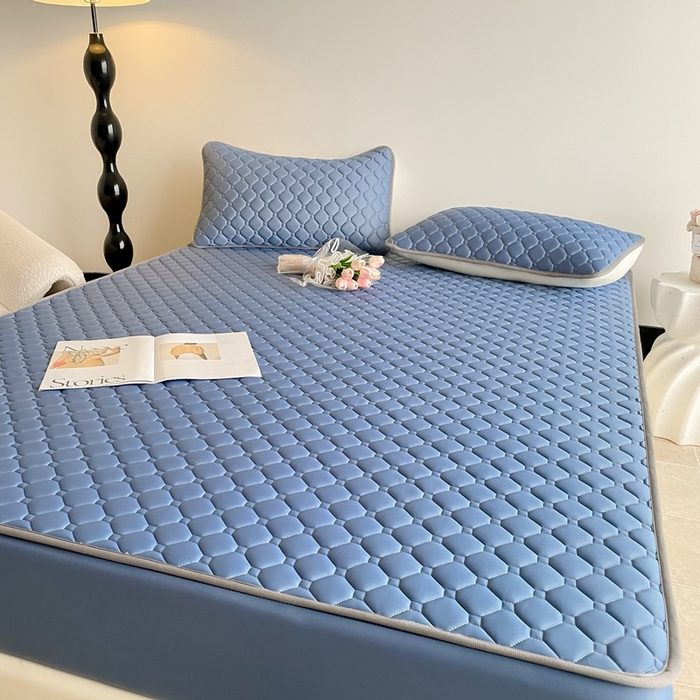 91家纺网 家纺一手货源 找家纺 2025新款加厚乳胶床笠款经典纯色夏被套件 方格-宝蓝