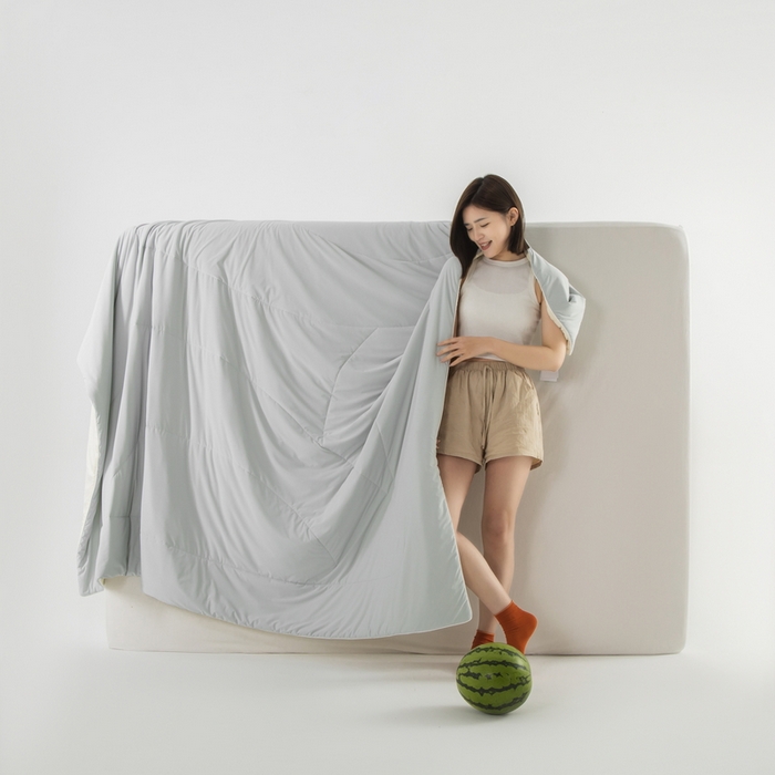 91家纺网 家纺一手货源 找家纺 佳居缘 2025新款锦氨冰川凉感冰菓裸感被 高级灰