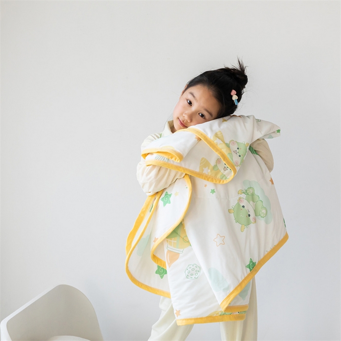 91家纺网 家纺一手货源 找家纺 艾佳宝贝 2025春夏新款A类凉感丝儿童糖果抗菌夏被 小龙宝宝