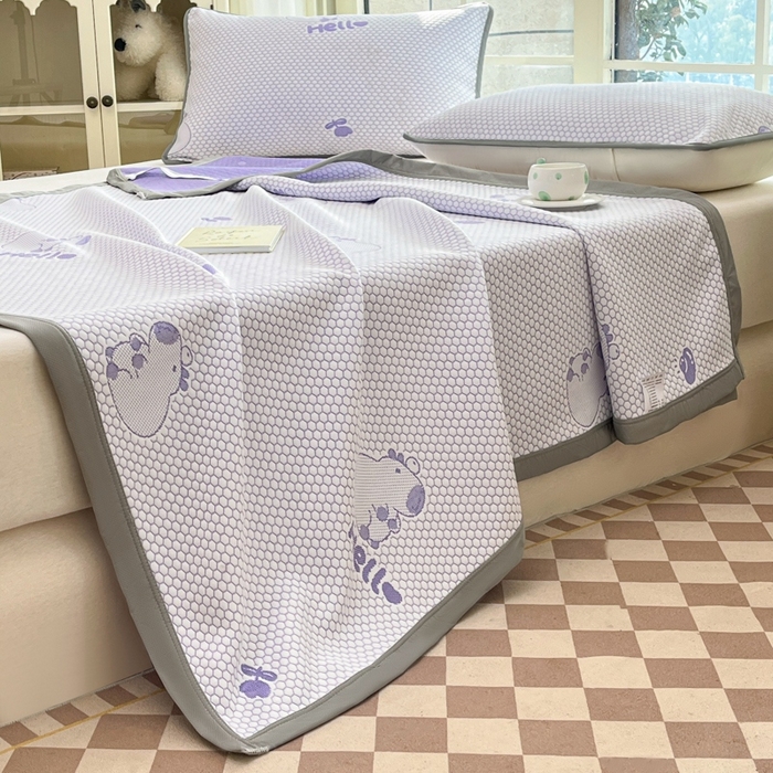 91家纺网 家纺一手货源 找家纺 卡伦2025新款冰丝豆豆凉席床席系列 卡皮巴拉-紫