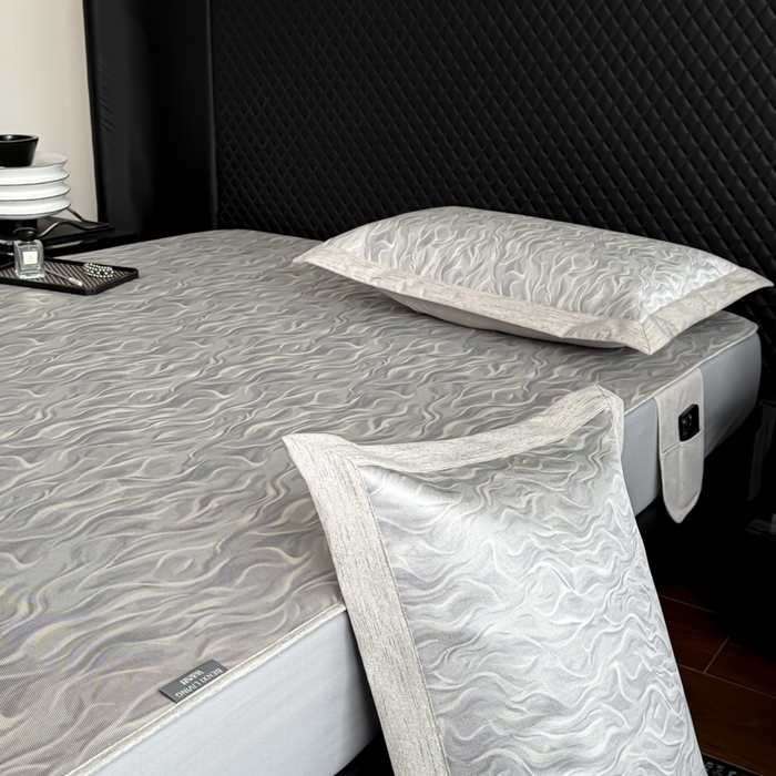 91家纺网 家纺一手货源 找家纺 本希2025春夏新款可水洗冰丝席花漾数码印花法式系列 雨文床笠