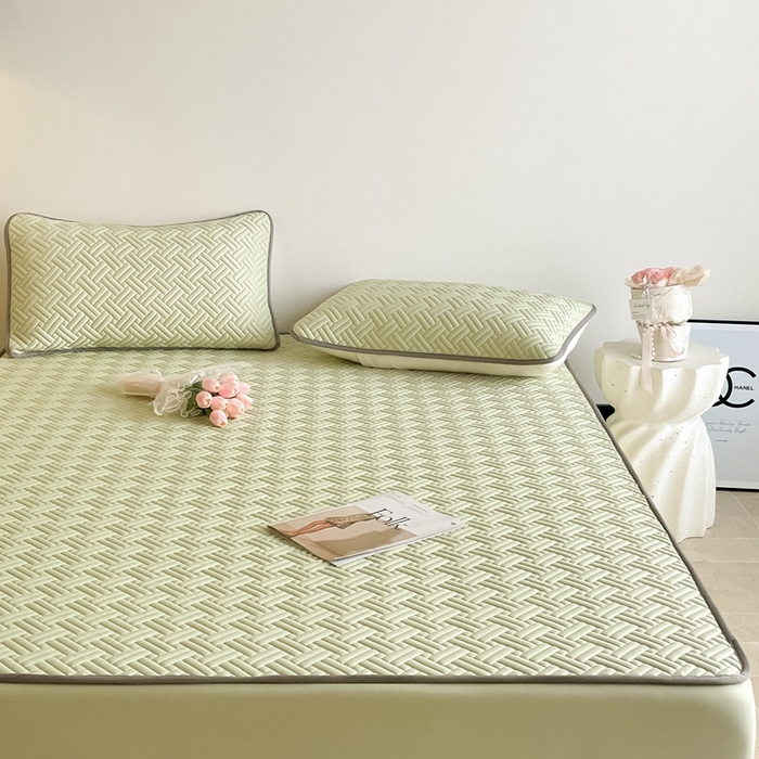 91家纺网 家纺一手货源 找家纺 2025新款加厚乳胶床笠款经典纯色夏被套件 饼干花-果绿