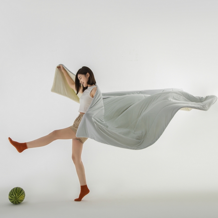 91家纺网 家纺一手货源 找家纺 锦禾穗 2025新款高克重双面锦氨凉感冰菓裸感被 高级灰