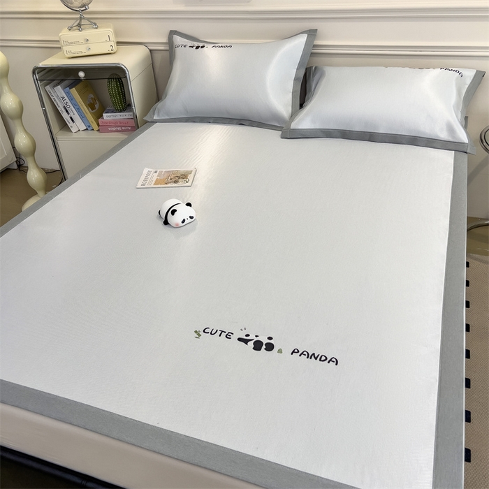 91家纺网 家纺一手货源 找家纺 星座家纺 2025新款600D熊猫烫画冰丝凉席三件套 清凉浅灰