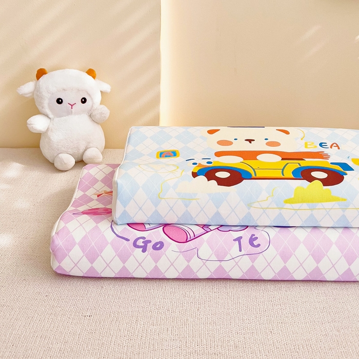 91家纺网 家纺一手货源 找家纺 梵赫 2025新款全棉A类儿童针织棉记忆枕（可拆卸） 滴滴熊 单枕套