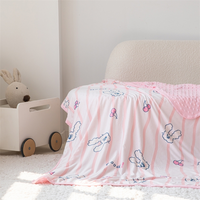 91家纺网 家纺一手货源 找家纺 艾佳宝贝 2025新款A类针织豆豆儿童多功能宿舍午睡安抚盖毯 樱桃长耳兔-盖毯