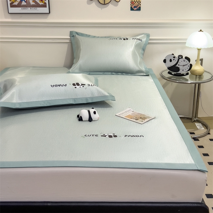 91家纺网 家纺一手货源 找家纺 星座家纺 2025新款600D熊猫烫画冰丝凉席三件套 清凉绿