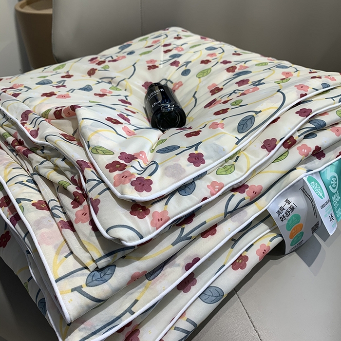 91家纺网 家纺一手货源 找家纺 奈萝家纺 2025新款冰皮凉感丝夏被空调被 觅屿