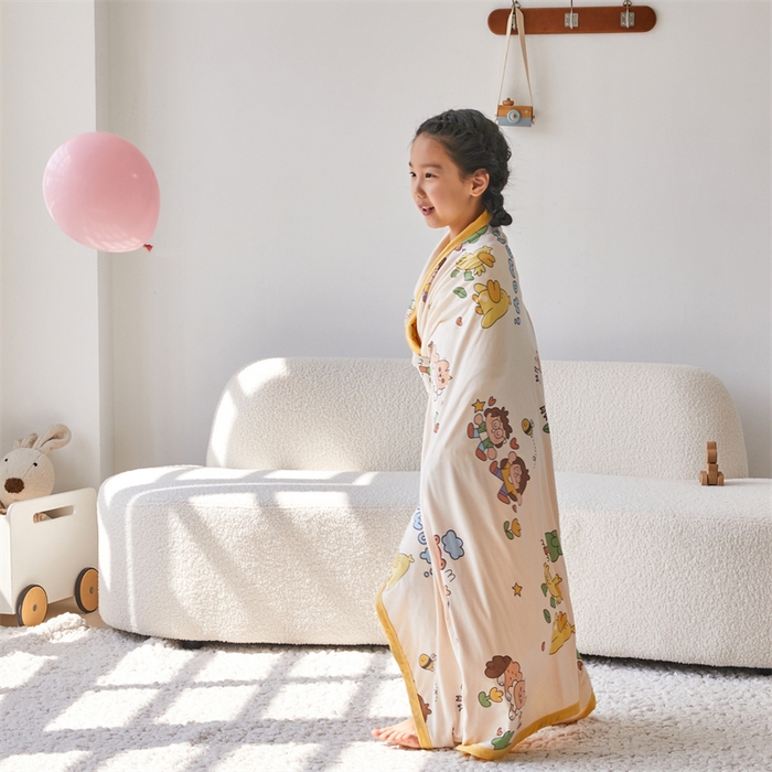 91家纺网 家纺一手货源 找家纺 艾佳宝贝 2025新款A类针织豆豆儿童多功能宿舍午睡安抚盖毯 童年的伙伴-盖毯