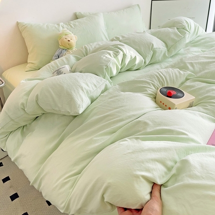 91家纺网 家纺一手货源 找家纺 艾特你 2025新款简约纯色水洗棉四件套 优雅藻绿