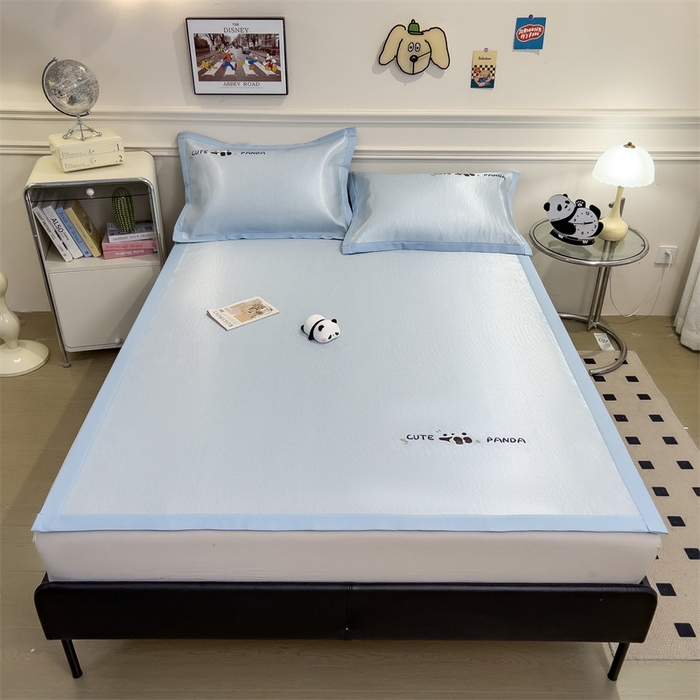 91家纺网 家纺一手货源 找家纺 星座家纺 2025新款600D熊猫烫画冰丝凉席三件套 清凉蓝