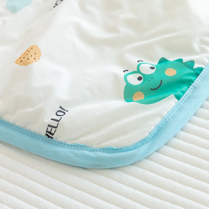 91家纺网 家纺一手货源 找家纺 艾佳宝贝 2025春夏新款A类凉感丝儿童糖果抗菌夏被 hello 恐龙