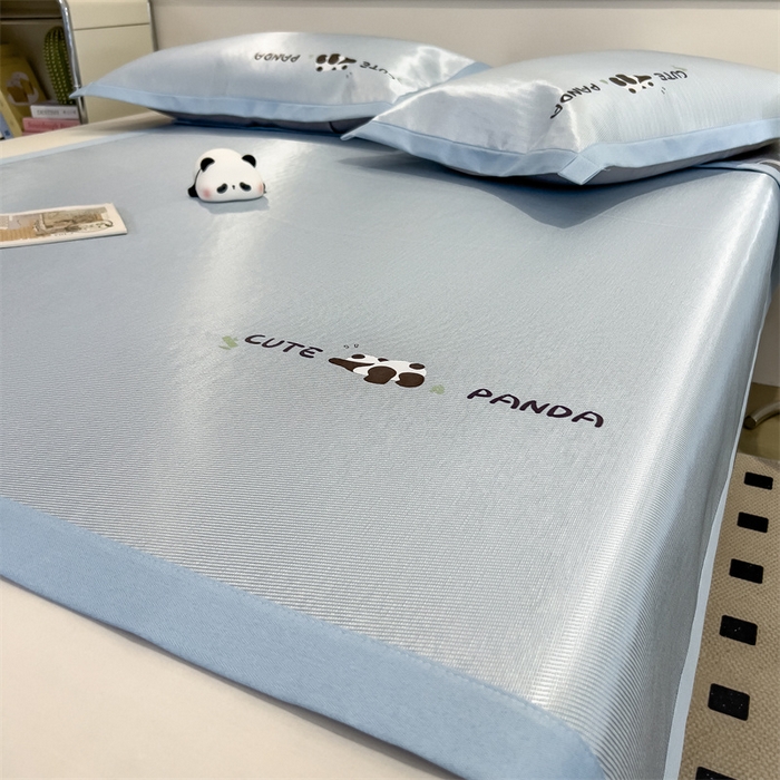 91家纺网 家纺一手货源 找家纺 星座家纺 2025新款600D熊猫烫画冰丝凉席三件套 清凉蓝