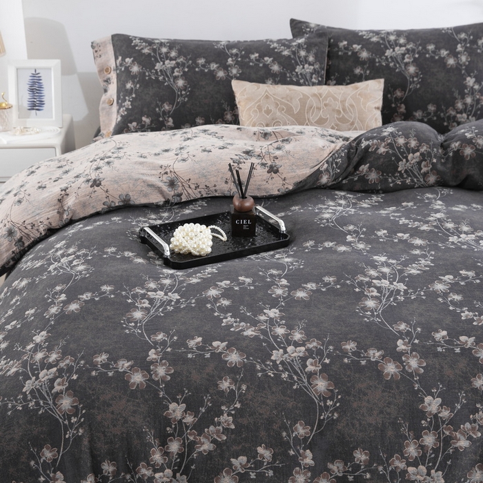 91家纺网 家纺一手货源 找家纺 2025新款全棉色织双层纱纽扣款四件套 织梦-水墨