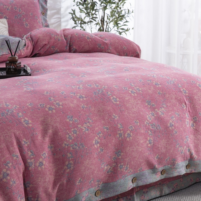 91家纺网 家纺一手货源 找家纺 2025新款全棉色织双层纱纽扣款四件套 织梦-粉