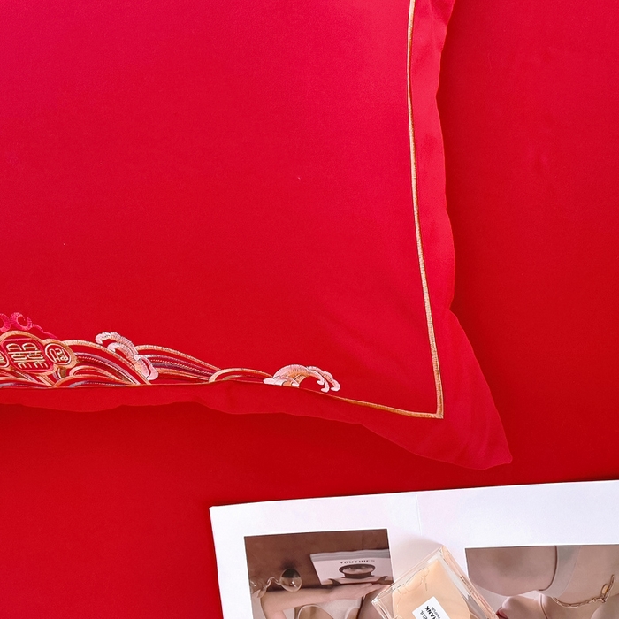 91家纺网 家纺一手货源 找家纺 2025新款100支150克双面长绒棉婚庆绣花四件套 福禄喜财