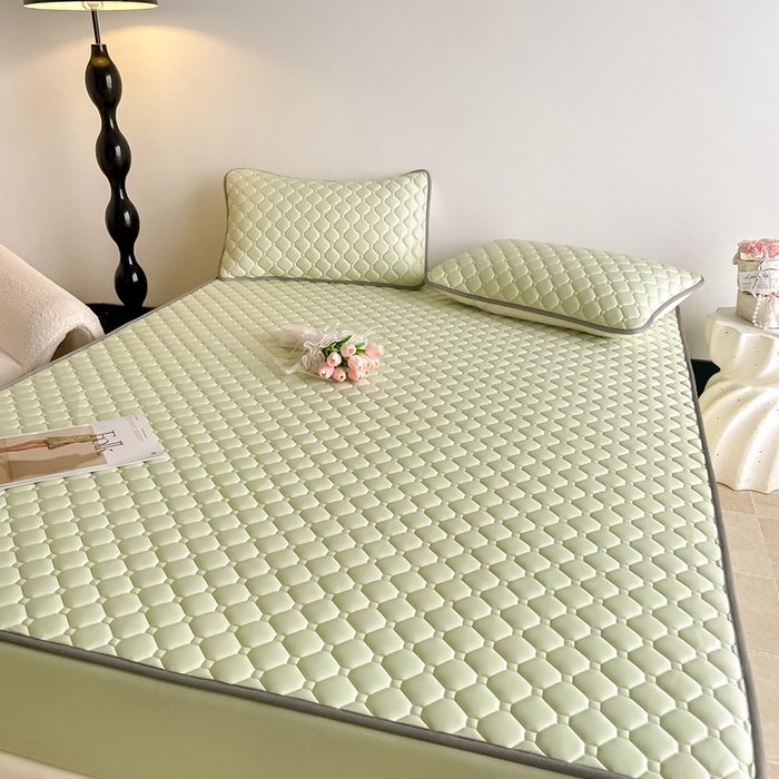 91家纺网 家纺一手货源 找家纺 2025新款加厚乳胶床笠款经典纯色夏被套件 方格-果绿