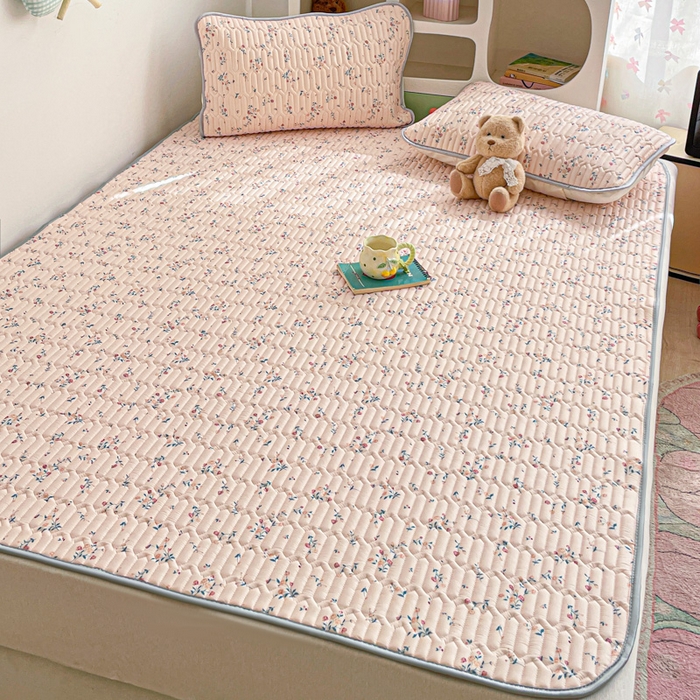 91家纺网 家纺一手货源 找家纺 贝扬思家纺 2025新款亲肤舒适可爱乳胶凉席席子系列 旧巷