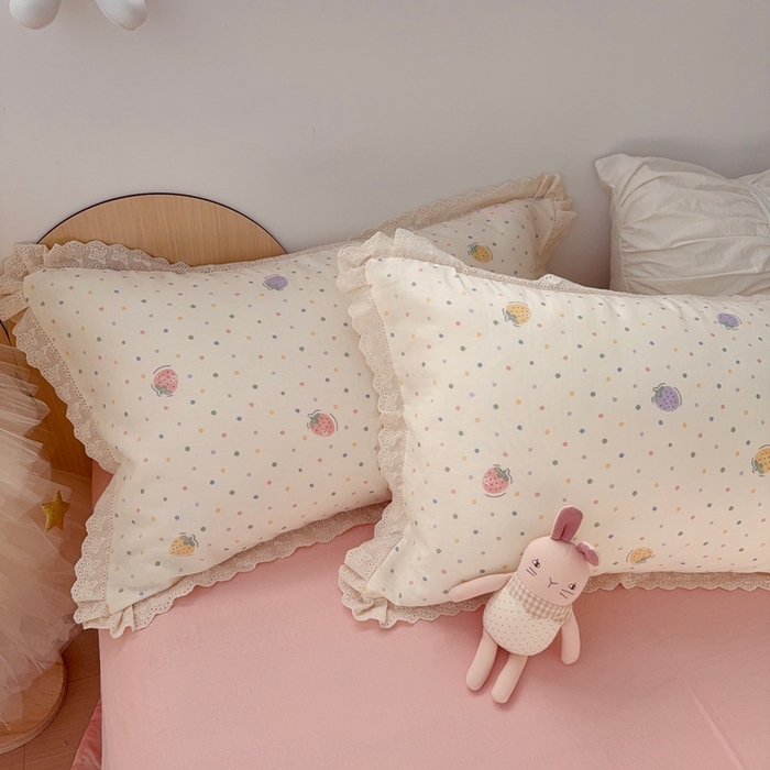 91家纺网 家纺一手货源 找家纺 于果 2025新款全棉双层纱花边款 草莓点点