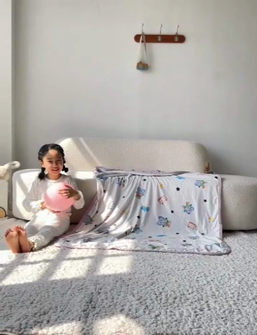 91家纺网 家纺一手货源 找家纺 艾佳宝贝 2025新款A类针织豆豆儿童多功能宿舍午睡安抚盖毯 长鼻子大象-盖毯