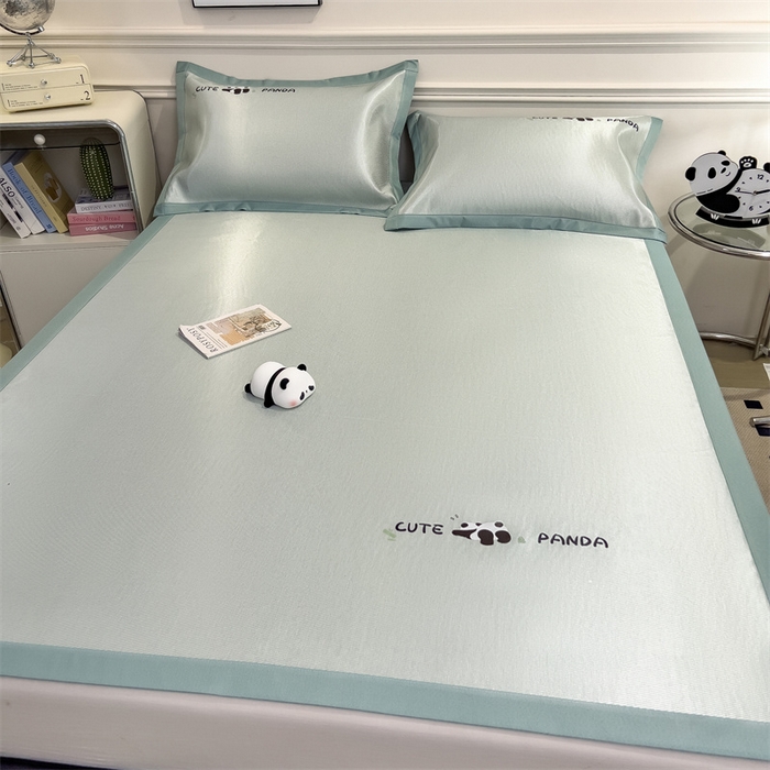 91家纺网 家纺一手货源 找家纺 星座家纺 2025新款600D熊猫烫画冰丝凉席三件套 清凉绿