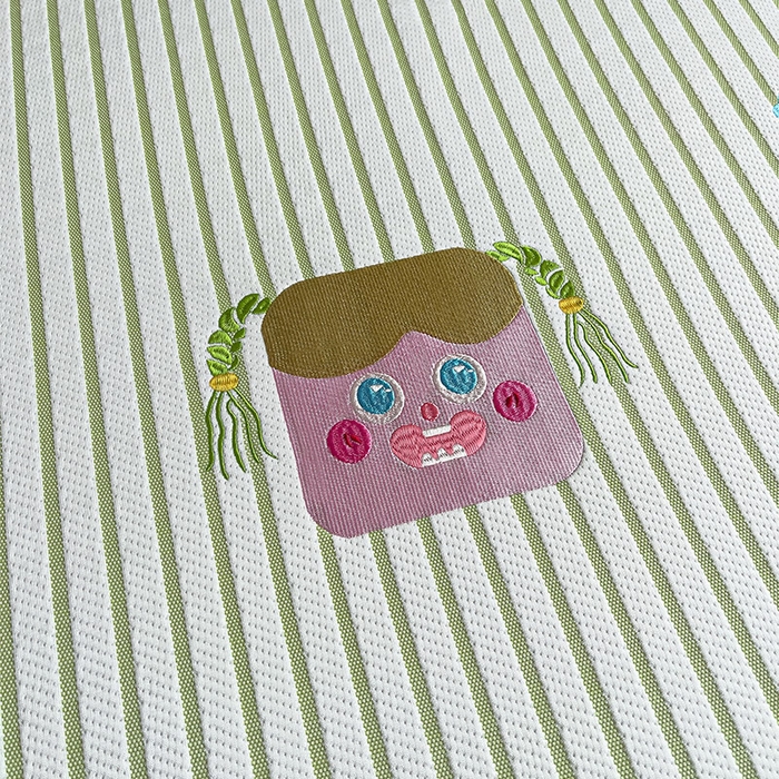 91家纺网 家纺一手货源 找家纺 炫拼  2025新款A类凉豆豆提花条纹卡通刺绣床笠席三件套 气泡女孩