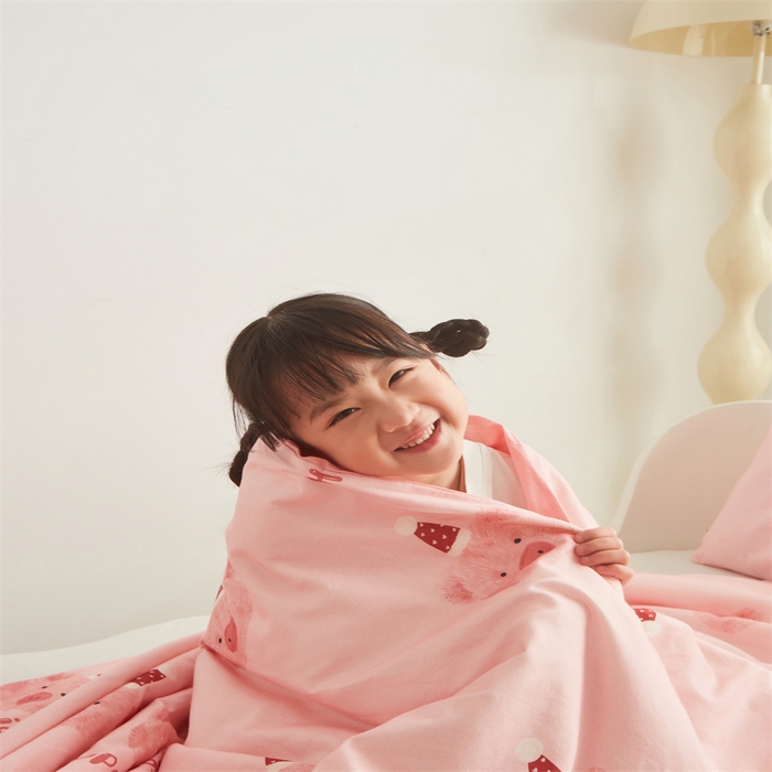 91家纺网 家纺一手货源 找家纺 艾佳宝贝 2025A类儿童全棉多功能单被套可拆式夏被四季被子 乖巧萌猪