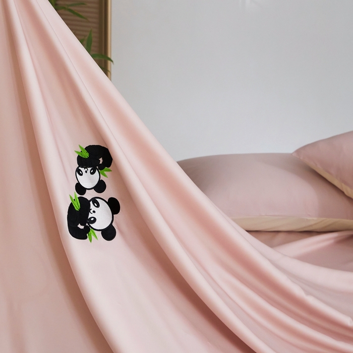 91家纺网 家纺一手货源 找家纺 金奇达家纺 2025新款竹玉清丝四件套-墨隐竹笙【标准号全网控价（折后券后）不低于228元】 墨隐竹笙-粉