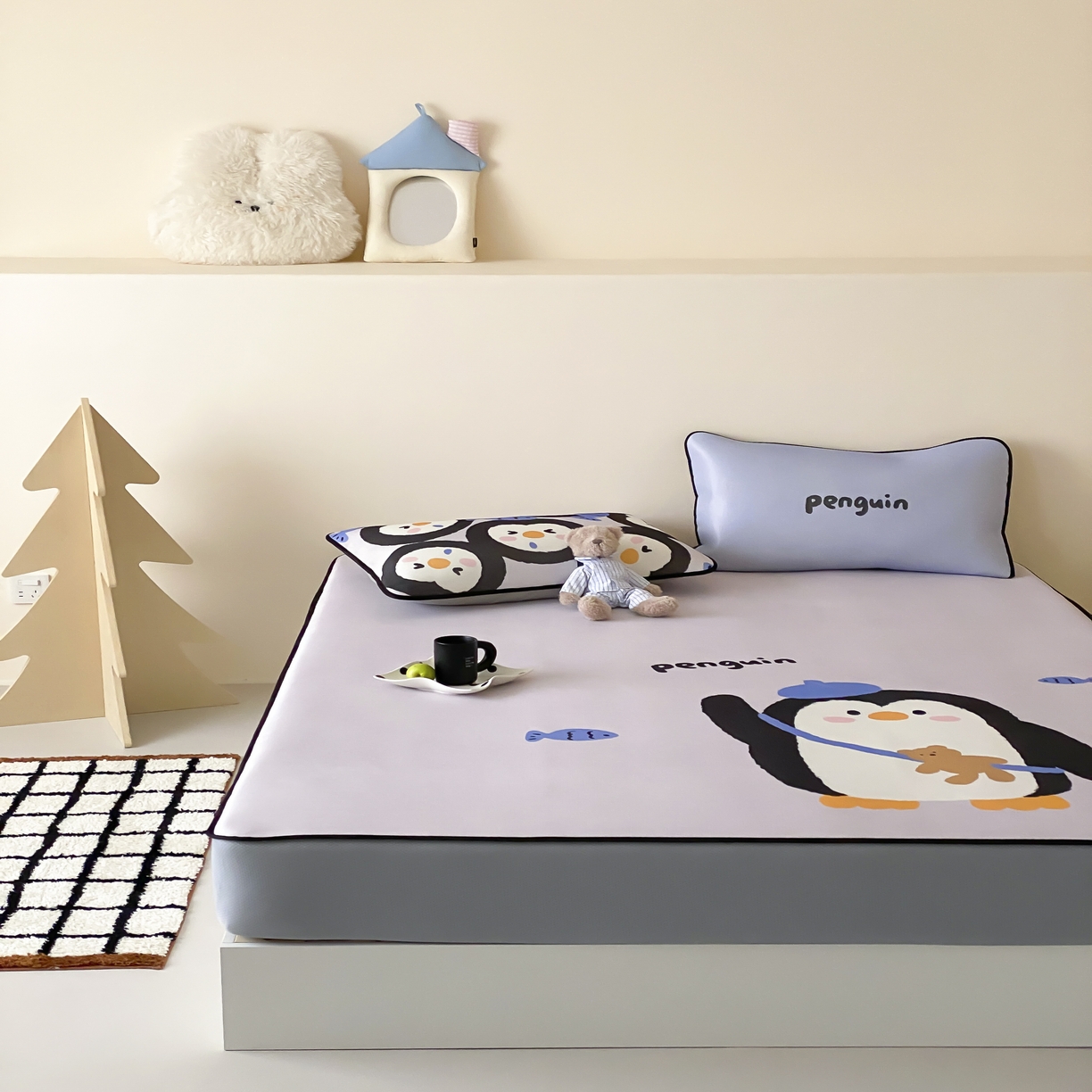 91家纺网 家纺一手货源 找家纺 三味舒屋 2025新款小可爱系列大版印花冰藤凉席 企鹅仔-床笠款