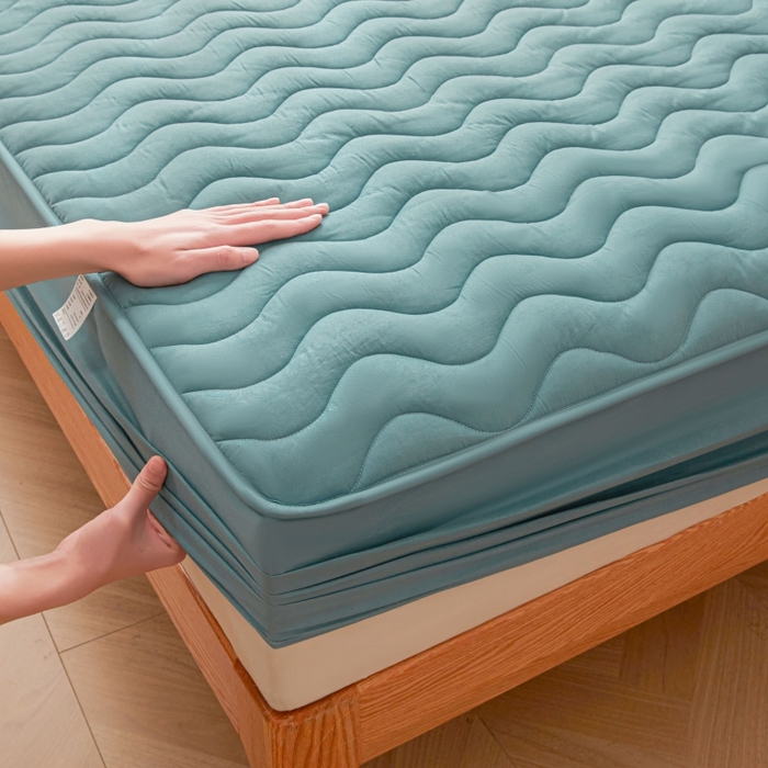 91家纺网 家纺一手货源 找家纺 初心家纺 2025新款原棉防水夹棉窗帘床护罩单件席梦思保护套防水床罩 蓝