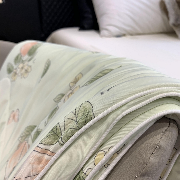 91家纺网 家纺一手货源 找家纺 奈萝家纺 2025新款A类凉感丝小凉皮夏被可机洗夏被新品空调被 香梨