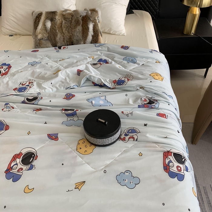 91家纺网 家纺一手货源 找家纺 奈萝家纺 2025新款A类凉感丝小凉皮夏被可机洗夏被新品空调被 宇航员