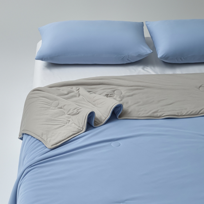 91家纺网 家纺一手货源 找家纺 欧邦 2025春夏新款Pro+深睡双面用锦纶夏被空调被 雾蓝