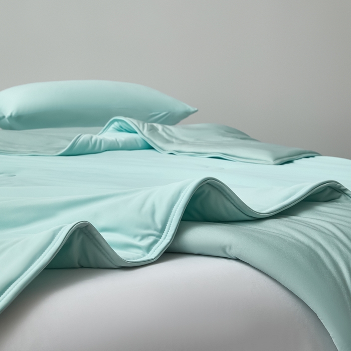 91家纺网 家纺一手货源 找家纺 欧邦 2025春夏新款Pro+深睡双面用锦纶夏被空调被 明月绿