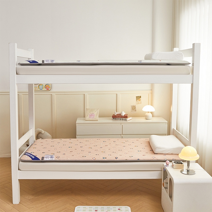 91家纺网 家纺一手货源 找家纺 丽诺床垫 2025新款全棉抗菌三明治学生床垫 芝麻街