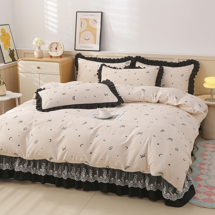 91家纺网 家纺一手货源 找家纺 铠畅  2025新款法式花边云朵棉床盖款夏被四件套 蝶梦