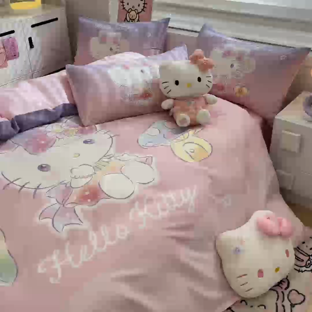 91家纺网 家纺一手货源 找家纺 暮思家居 2025新款正版授权三丽鸥大阪全棉数码印花纯棉四件套系列-第三批(专版花型) 大版-梦幻KT