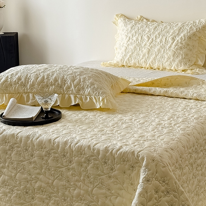 91家纺网 家纺一手货源 找家纺 佳汐蓝家纺2025春夏新品60天丝夹棉床盖多用 素客-新月黄