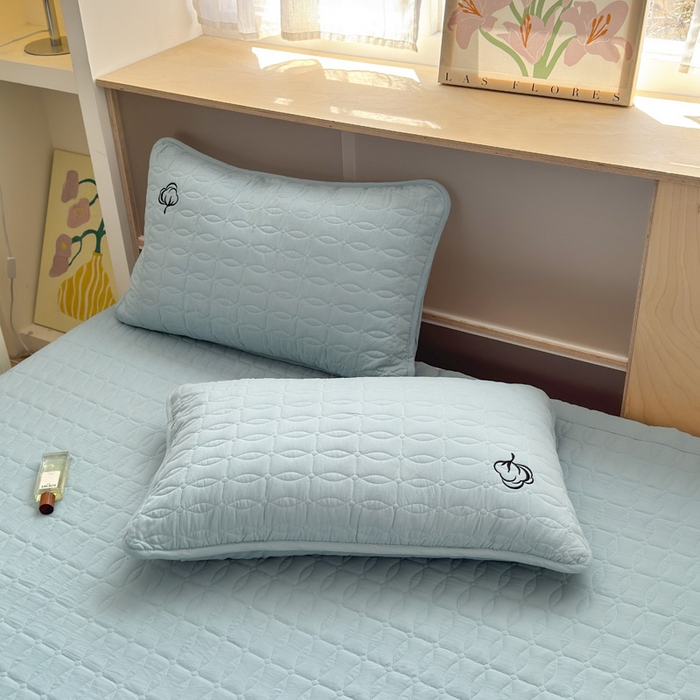 91家纺网 家纺一手货源 找家纺 云雀 2025新款A类加棉刺绣棉花床笠+盖毯 棉花盖毯-雾霾蓝