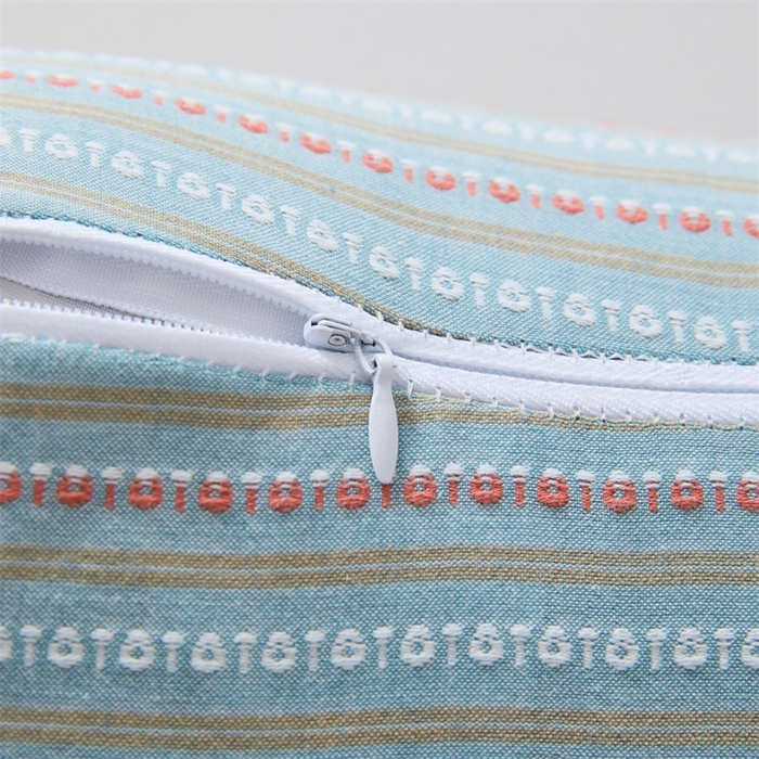 91家纺网 家纺一手货源 找家纺 大熊枕芯2025新款3d条纹荞麦枕 元宝荞麦枕-蓝45*15cm