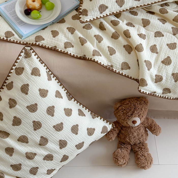 91家纺网 家纺一手货源 找家纺 三朵家纺 2025春夏新款全棉纯棉双层绉绉纱三角针夏被夏凉被空调被 幸运熊仔