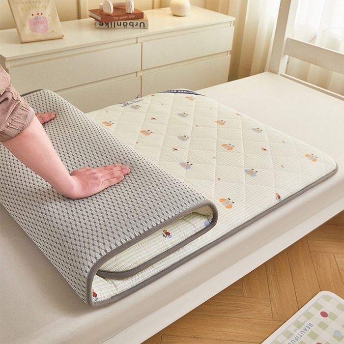 91家纺网 家纺一手货源 找家纺 丽诺床垫 2025新款全棉抗菌三明治学生床垫 小象宝