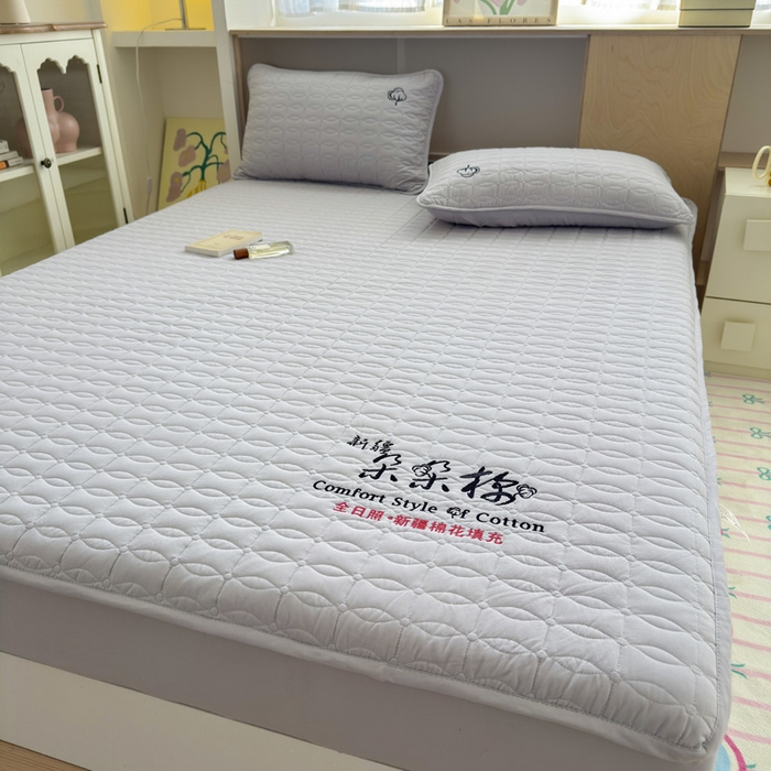 91家纺网 家纺一手货源 找家纺 云雀 2025新款A类加棉刺绣棉花床笠+盖毯 棉花床笠-灰