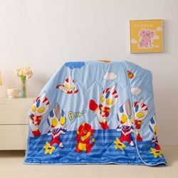 91家纺网 家纺一手货源 找家纺 景艺家纺 2025新款儿童夏凉被 奥特曼,粉色猫,动物园,可爱滑板狗, 恐龙气球 ,发财猫 ,快乐肥宅,快乐小伙伴,蓝色猫 ,派大星,亲子熊,奥特曼,音乐女孩,音乐鸭